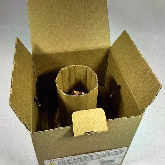 Bear Cake Musical Box Teddy Bear on a Srawberry w/Box NWT - Picture 5 of 7